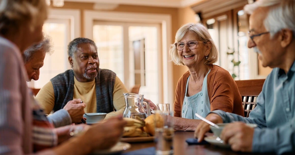 4 Strategies for Mealtime Enablement in Memory Care
